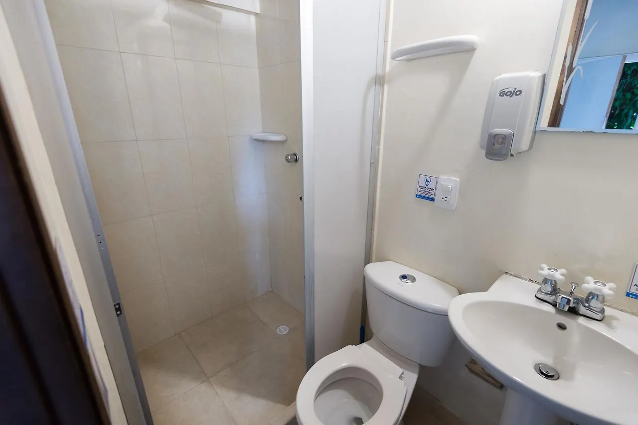Guest House Poblado Medellin 2*,