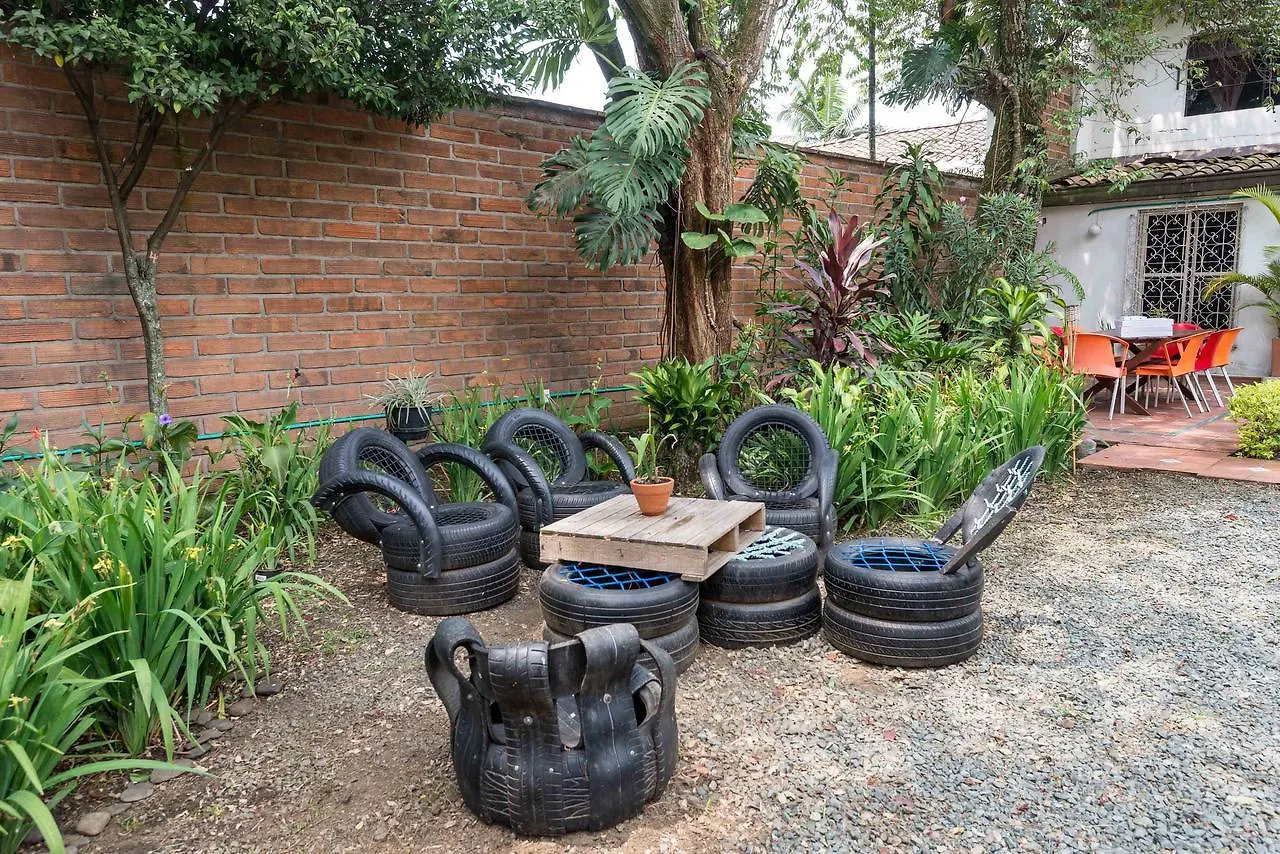 Guest House Poblado Medellin Bed & Breakfast